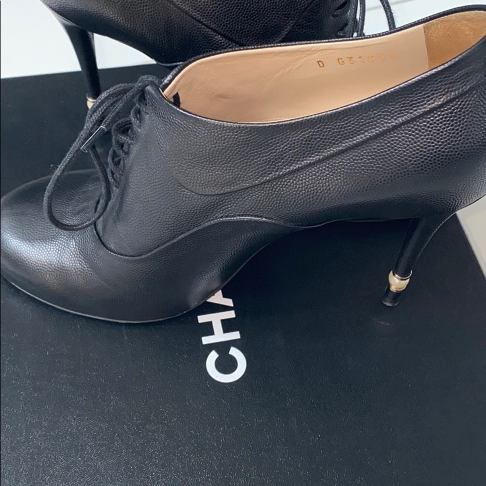 CHANEL lace up calfskin boots - Picture 12 of 14